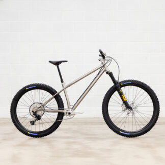 Roost complete bike